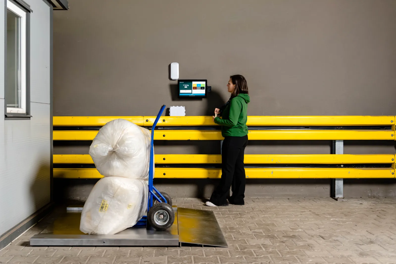 Terminal in waste room